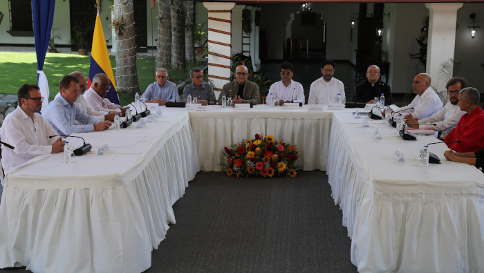 Los diálogos entre el gobierno colombiano y el ELN tienen como países garantes a Venezuela, Cuba y Noruega.