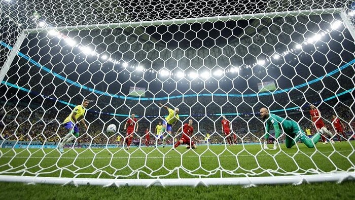 En su debut por el Grupo G en esta Copa Mundial de la FIFA, Serbia perdió contra Brasil con marcador 2 – 0.