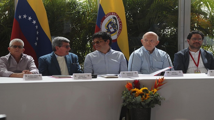 Esta jornada cerró el primer ciclo de conversaciones entre el Gobierno de Colombia y el ELN, que ambas partes calificaron de respetuoso, transparente y cordial.