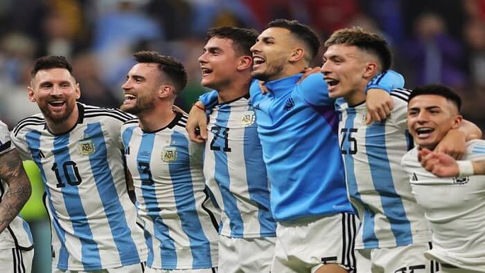 Argentina se convirtió en la primera selección finalista y aguarda por el ganador del duelo entre Marruecos y Francia.
