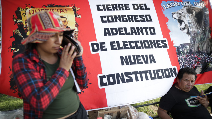 Los manifestantes reclaman además la renuncia de la presidente Dina Boluarte y el adelanto de las elecciones para el 2023.