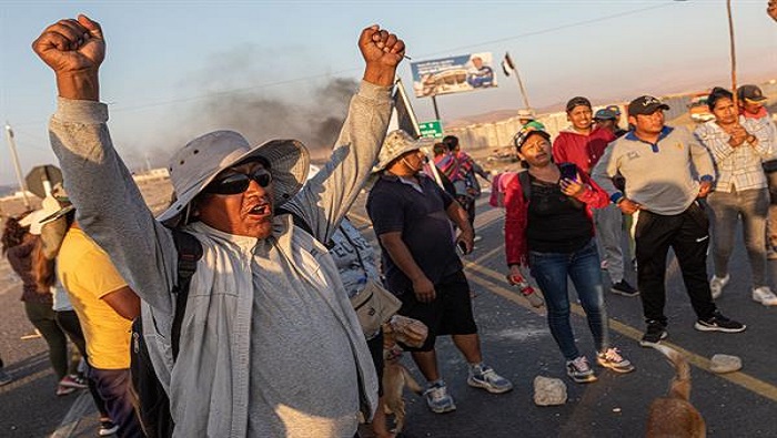 Hasta bien entrada la tarde de este sábado, se reportaban 121 puntos con tránsito interrumpido en todo Perú debido a los bloqueos de vías realizados por manifestantes que acatan el paro.