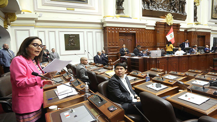 El Congreso peruano aprobó con 66 votos a favor, reconsiderar la votación sobre el proyecto para adelantar las elecciones en el país suramericano.