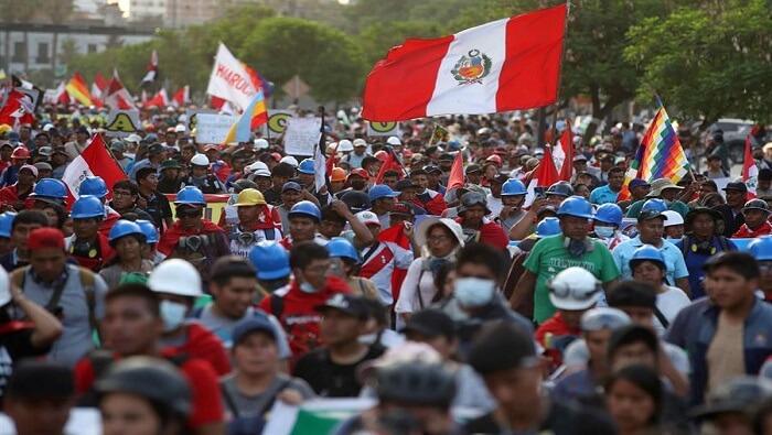 Delegaciones de diversas regiones del país han arribado a Lima (capital) para sumarse a las protestas contra el Gobierno y el Congreso peruano.