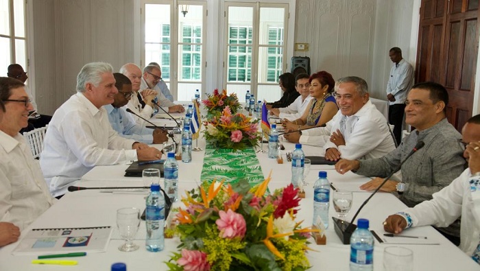 Cuba y Belice acordaron continuar desarrollando la cooperación y dinamizar sus históricos nexos económicos y comerciales en áreas de interés común.