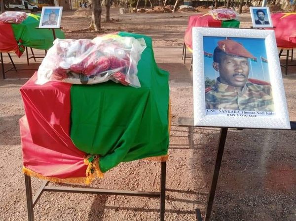 El presidente Thomas Sankara y sus compañeros fueron asesinados el 15 de octubre de 1987 en la sede del llamado Consejo de Acuerdo. 