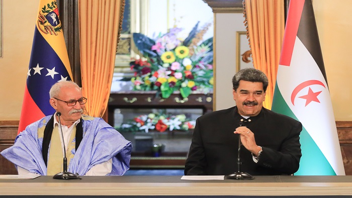 Durante el encuentro, Ghali recibió la condecoración Libertadores de Venezuela y una réplica de la espada del Libertador Simón Bolívar. 