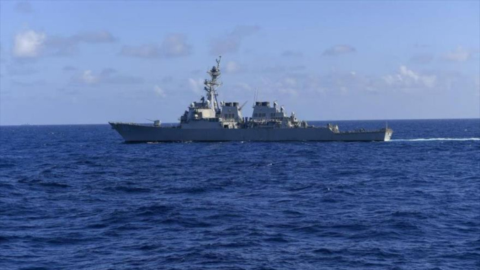 Si bien Estados Unidos no reclama la soberanía sobre estas aguas, continúa enviando habitualmente buques militares.