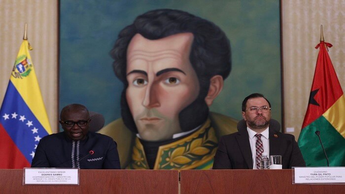 La reunión estuvo encabezada por el canciller venezolano Yván Gil y el vice primer ministro del Interior y Orden Público de Guinea Bissau, Soares Sambú.
