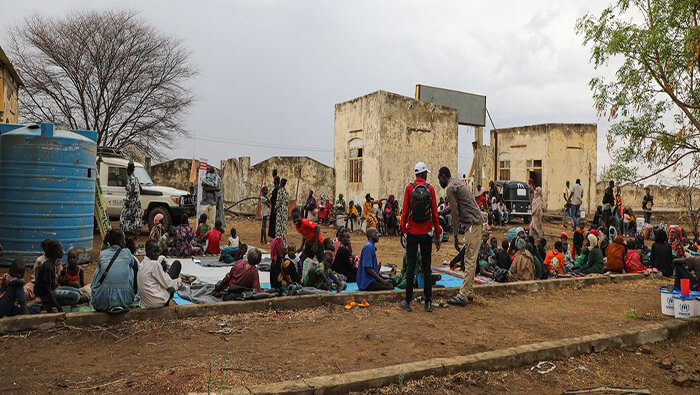 Según la ONU, alrededor de 270.000 personas podrían huir de Sudán a causa de los enfrentamientos.