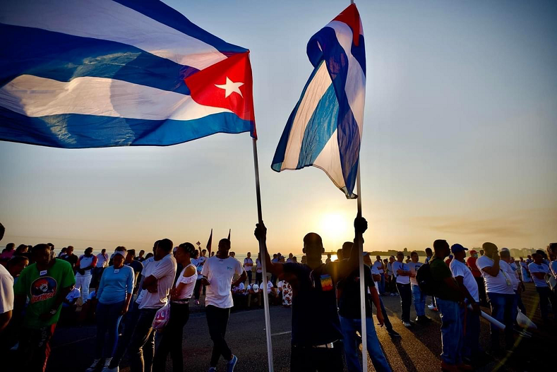 Durante los actos,  el proletariado cubano, una vez más, exigió el fin del bloqueo unilateral de Estados Unidos contra la nación caribeña, la eliminación de Cuba de la lista de países patrocinadores del terrorismo y el derecho al respeto a su soberanía y autodeterminación. 