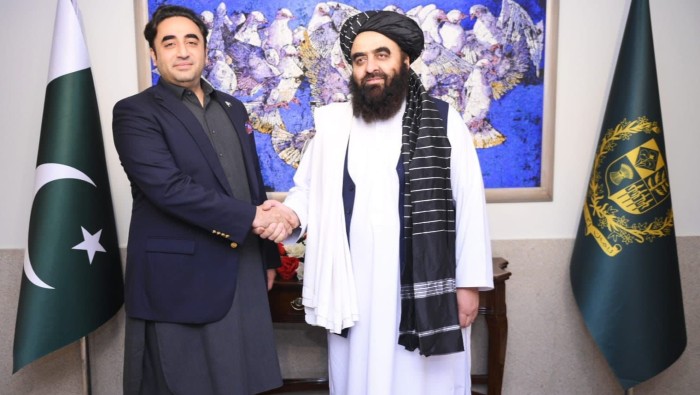El Canciller de Pakistán se reunió en Islamabad con su homólogo afgano designado por los talibanes.
