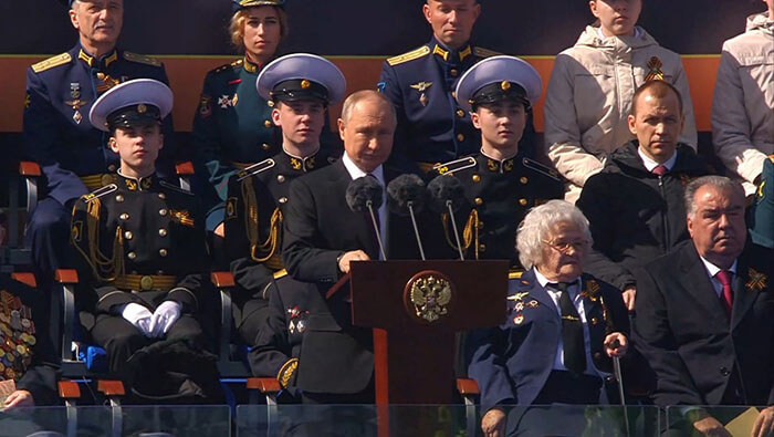 Putin dijo sentirse orgulloso de todos los soldados que participan en la operación especial militar en el Dombás y que luchan por la seguridad de su país.