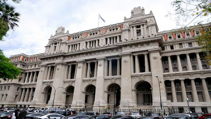 La Corte cuestionó las candidaturas de Sergio Uñac y Juan Manzur.