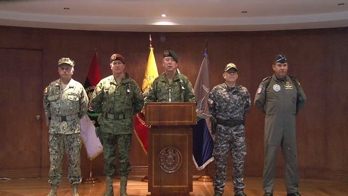 Las Fuerzas Armadas y la Policía ecuatorianas señalaron que el juicio político a Lasso y su decisión de disolver el Parlamento están basadas en la Constitución.