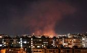 Fuentes militares sirias indicaron que varios de los cohetes israelíes fueron derribados sobre la ciudad de Damasco.