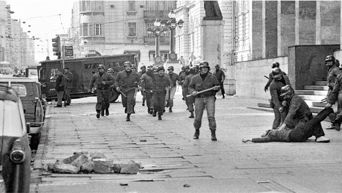 La dictadura cívico-militar inició en 1973 tras el golpe de Estado del 27 de junio y duró hasta marzo de 1985.