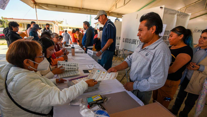 Los resultados que se obtengan este domingo de las elecciones en Coahuila y Estado de México darán el banderazo de salida en la carrera por la presidencia de 2024. 