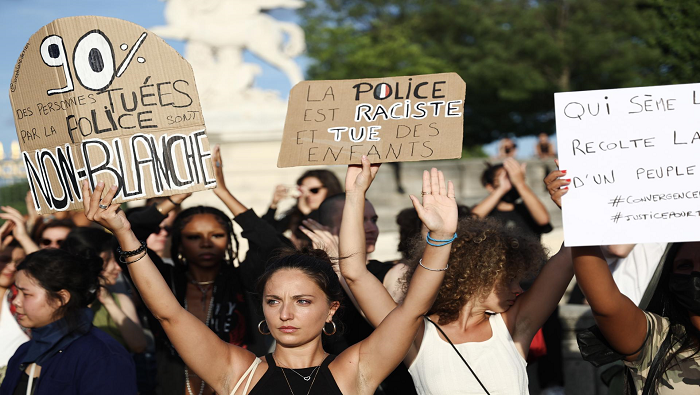 Protestas en Francia por muerte de adolescente a manos de la policía
