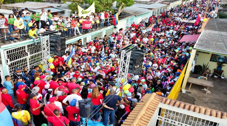 Ante la presencia de los venezolanos en las calles, Nicolás Maduro ha destacado que se trata de una muestra de patriotismo e instó a continuar adelante por la defensa de la Patria.