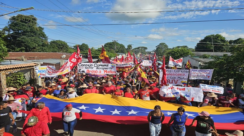 Desde su cuenta de X, el jefe de Estado venezolano saludó “a los más de 1.900 líderes y lideresas que participaron en un encuentro organizativo de las bases del Partido Socialista Unido de Venezuela”. En ese sentido, ratificó que tienen el respaldo del Gobierno nacional.