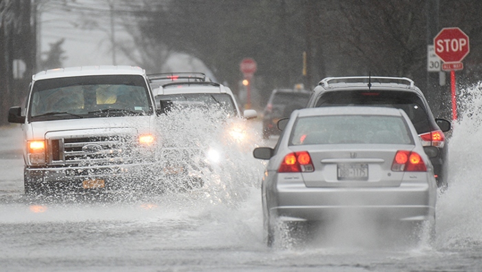 Las autoridades indicaron que zonas entre Virginia y Nueva Jersey recibirían entre 2,5 y 7,6 centímetros de lluvia.