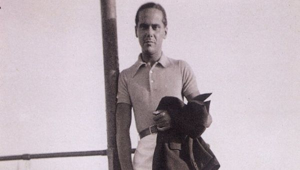 Luis Cernuda fue quizás uno de los autores menos conocidos del 27. En abril de 1936 publicó La Realidad y el Deseo; posteriormente a partir de este título se recogió su poesía completa.