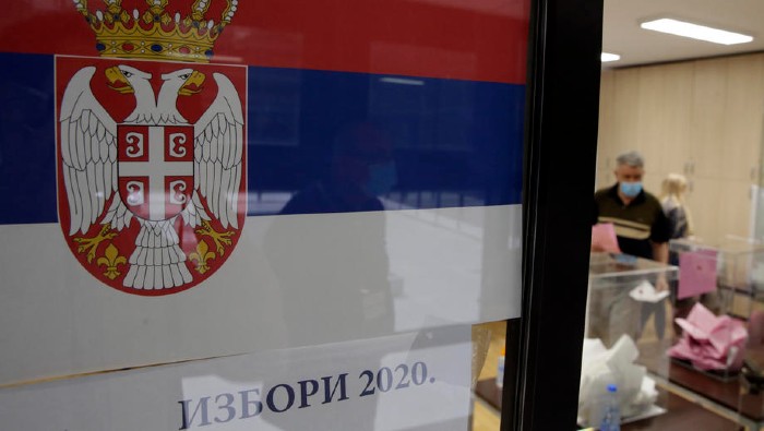 En Serbia se celebran elecciones generales al menos cada cuatro años. El último se celebró en 2020, cuando la alianza liderada por el Partido Progresista Serbio (SNS), liderado en ese momento por Vucic, llegó al poder en solitario.