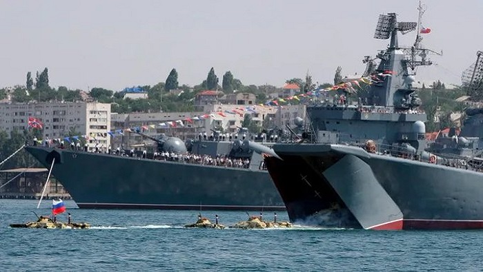 las fuerzas ucranianas intentaron dañar en el astillero el portamisiles ruso Askold, una corbeta clase Karakurt que la Flota rusa del Mar Negro botó en 2021, sin éxito.