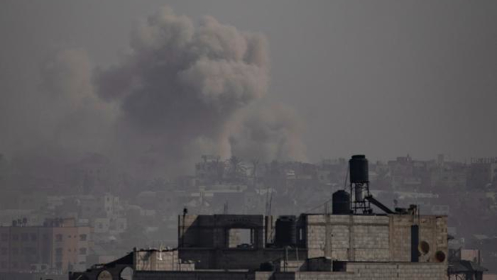 En Maghazi, en el centro de Gaza, la Brigada Golani dirigió ataques aéreos contra numerosos combatientes de Hamás.