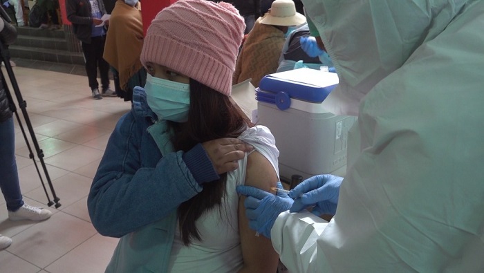 La Ministra de Salud y Deportes, Maria Renée Castro refirió que “la primera forma de luchar contra la Covid-19 va a ser la vacunación