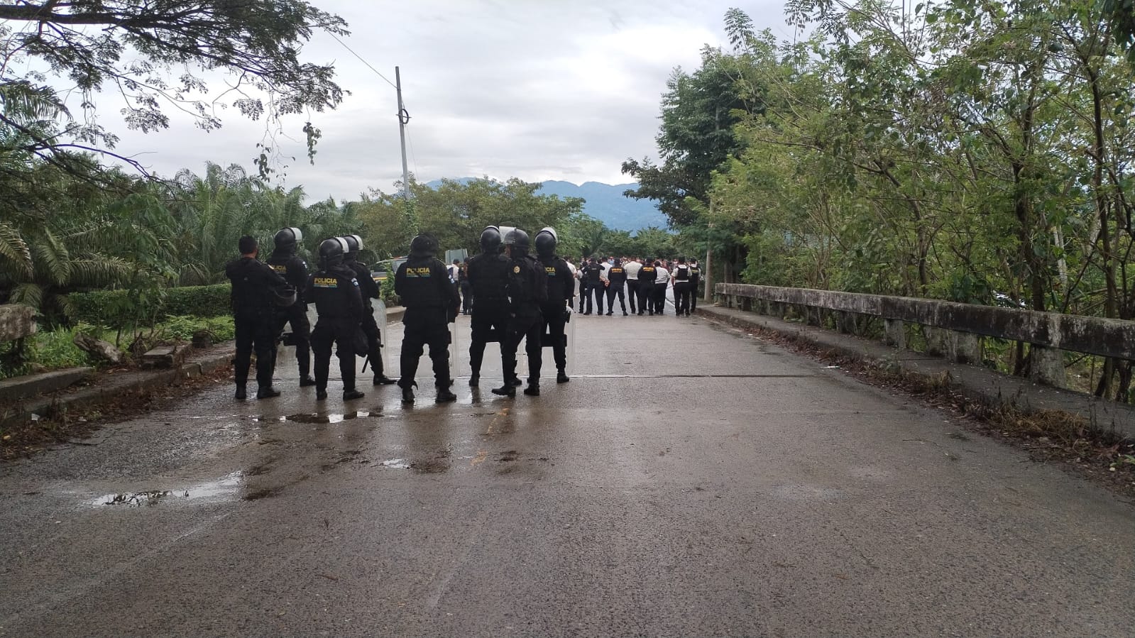 La caravana se disolvió a su paso por Guatemala, donde fue bloqueada por las autoridades migratorias locales.
