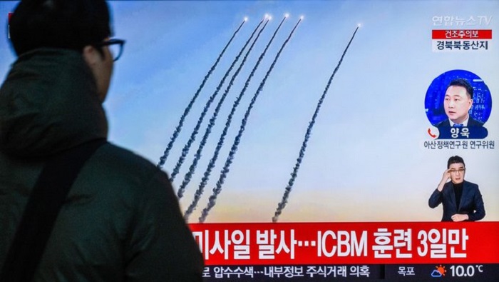 Expertos surcoreanos afirman que las pruebas persiguen mejorar las prestaciones del nuevo misil norcoreano.
