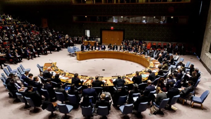 El embajador de la Misión de Observación Permanente del Estado de Palestina ante la ONU, Riyad Mansour, exigió a los miembros del Consejo a adoptar una resolución para pedir un alto el fuego y que las medidas provisionales dictaminadas por el tribunal se puedan implementar.