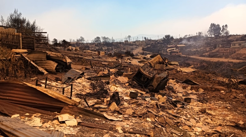 A su vez, el incendio Lo Moscoso, localizado en las comunas de Quilpué y Villa Alemana, ha arrasado 1.500 hectáreas y se mantiene activo con intensidad baja.