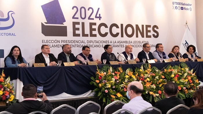 La presidenta del TSE, Dora Martínez, indicó que se presentaron 