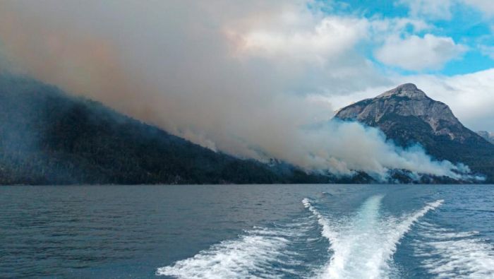 El incendio en el Parque Nacional Los Alerces comenzó el 25 de enero y posteriormente se propagó a áreas dentro de la jurisdicción provincial.