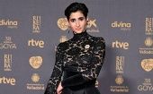 Alba Flores during the red carpet of the Goya Awards had a watermelon-shaped sticker and the colors of the Palestinian flag,.