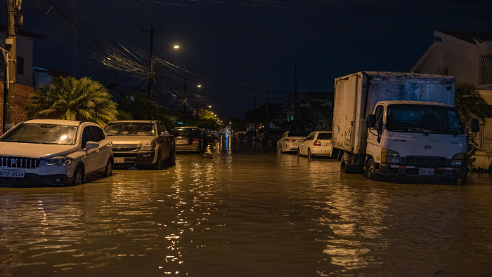 En localidades como Tenguel, Puerto Bolívar, san Cristóbal, y Milagro se han registrado lluvias superiores a los 100 milímetros en 24 horas.