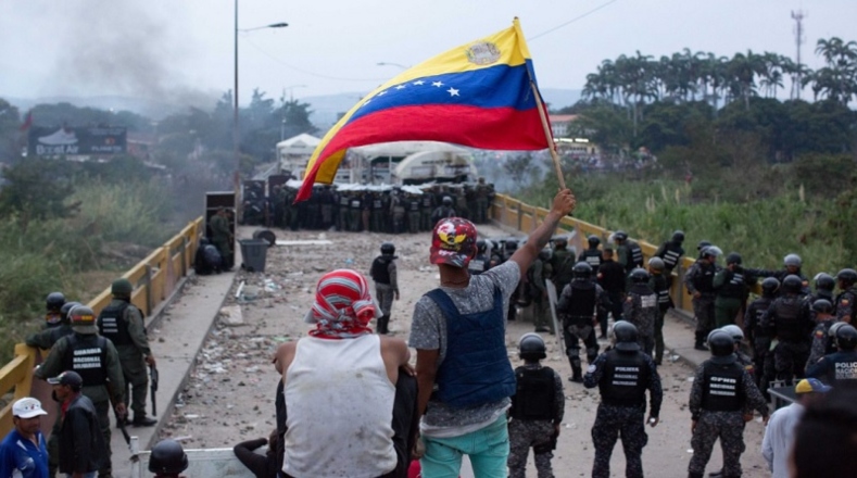 “La invencible unión cívico-militar-policial bolivariana derrotó el plan de invasión”, afirmó el mandatario venezolano, Nicolás Maduro.