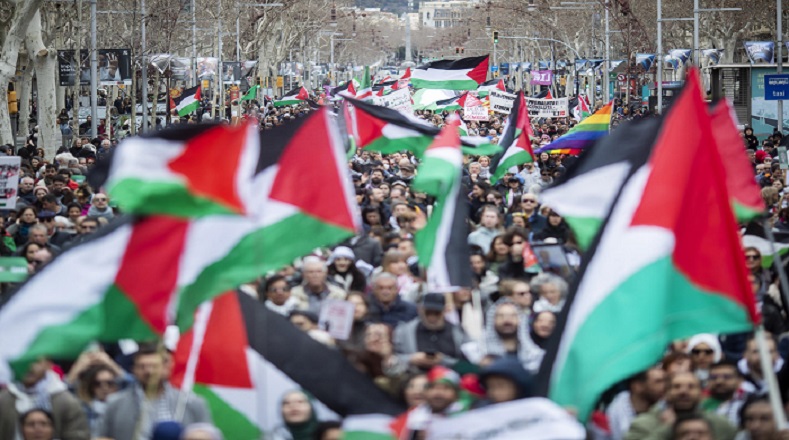 Manifestantes de todo el mundo denuncian que más de 29.600 personas han sido asesinadas por los ataques de las fuerzas de Israel desde el 7 de octubre de 2023.