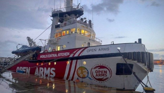El barco español Open Arms llevará 200 toneladas de comida a Gaza en el nuevo corredor humanitario.