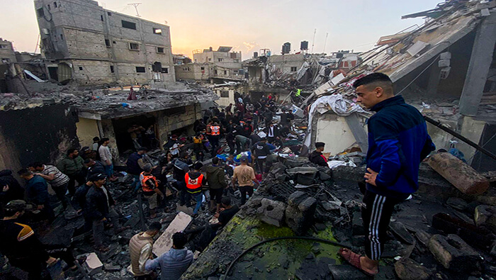 Aviones israelíes bombardearon la ciudad palestina de Rafah en medio de la campaña genocida de Israel contra la Franja de Gaza.