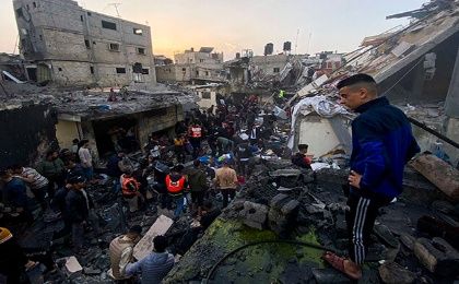 Aviones israelíes bombardearon la ciudad palestina de Rafah en medio de la campaña genocida de Israel contra la Franja de Gaza.