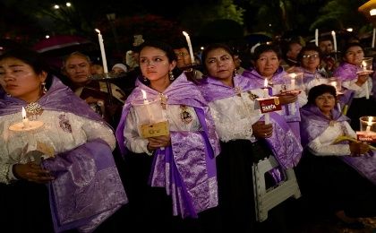 Celebran Semana Santa con procesiones en América Latina