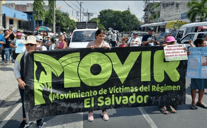 MOVIR rechazó los despidos de alcaldías eliminadas, la militarización también de la Universidad de El Salvador, la falta de medicamentos y el alto costo de la vida.
