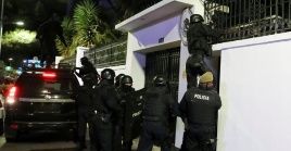 Unauthorized entry of Ecuadorian police into the Mexican embassy in Quito, April 5, 2024.