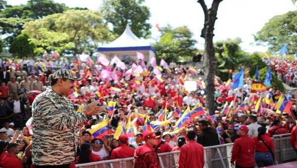 "Queremos paz y vamos a tener paz, pero si se equivocan nos encontrarán de nuevo y les ganaremos, de nuevo triunfaremos por el camino de la verdad, de la Constitución y de la Revolución Bolivariana", expresó el presidente Nicolás Maduro.