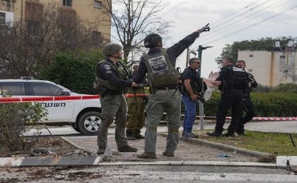 El ejército israelí tras un ataque a una instalación militar