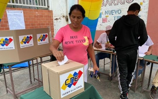 A woman cast her vote in the National Popular Consultation, April 21, 2024